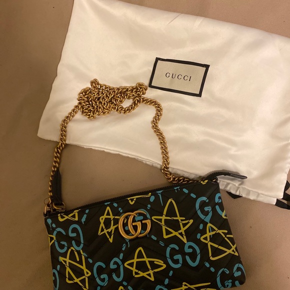 Gucci Handbags - Gucci Crossbody Purse